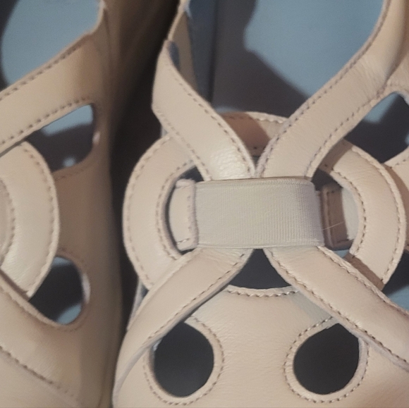 Cloud Footwear Slip On White Mary Jane Style Shoes Size 40 (US 8.5-9) - Picture 7 of 9